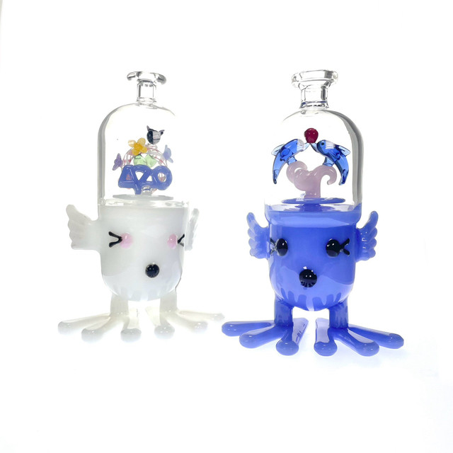 Something Fishy with Those Faces 7" Water Pipe 1 Count Assorted Colors and Styles